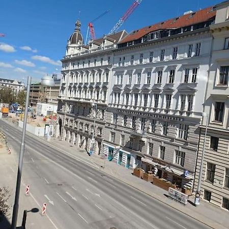 Sehr Zentral Gelegen Apartment Vienna Luaran gambar
