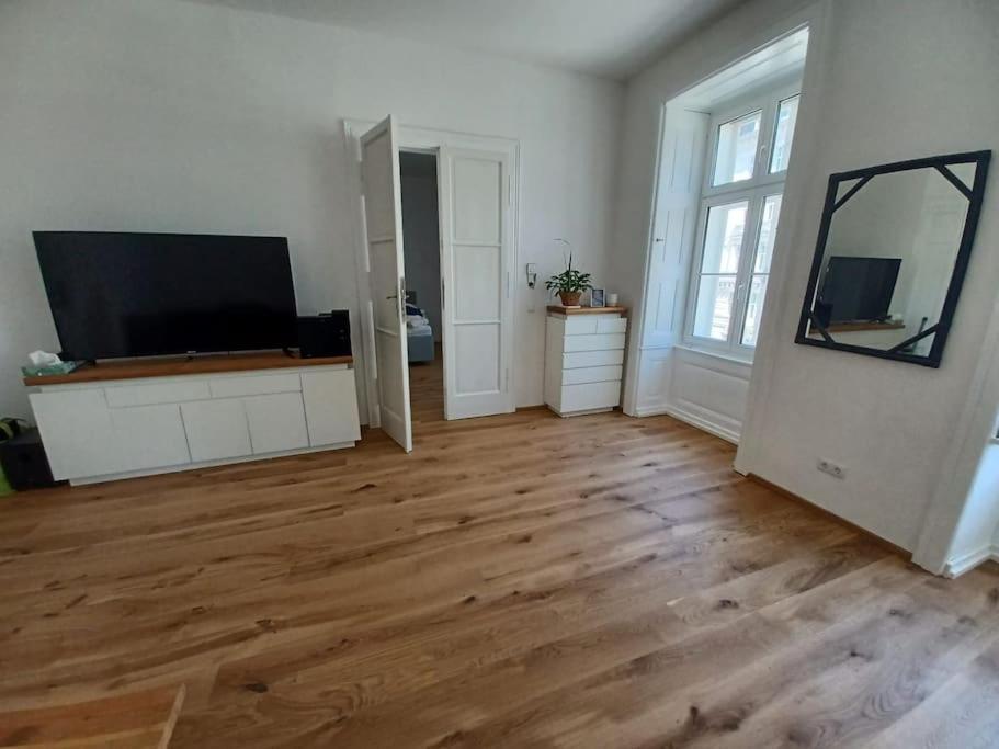 Sehr Zentral Gelegen Apartment Vienna Luaran gambar