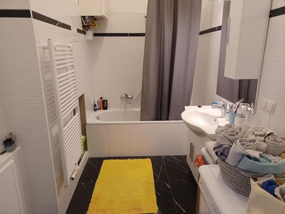 Sehr Zentral Gelegen Apartment Vienna Luaran gambar